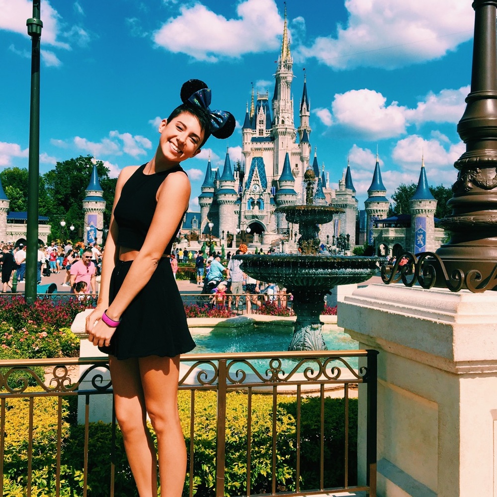 Meet your Posher, Stephanie